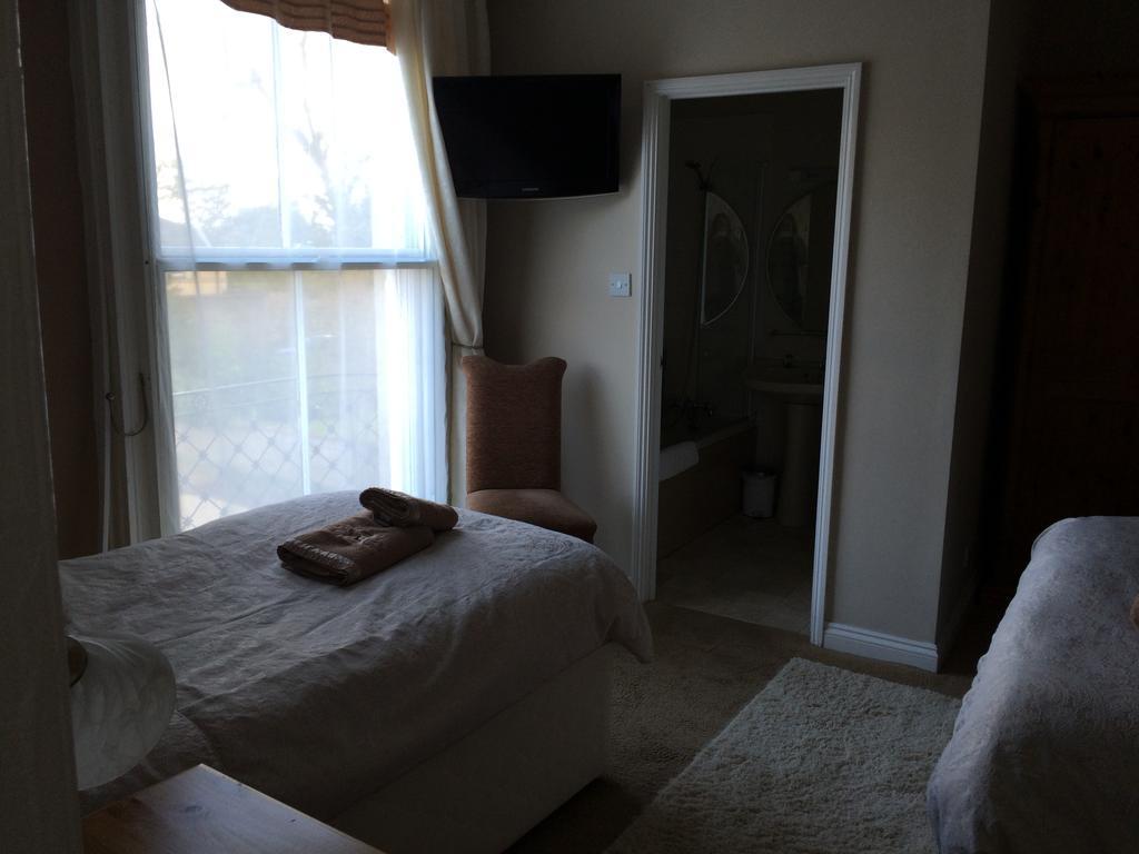 Hilbury Court Hotel Trowbridge Kültér fotó