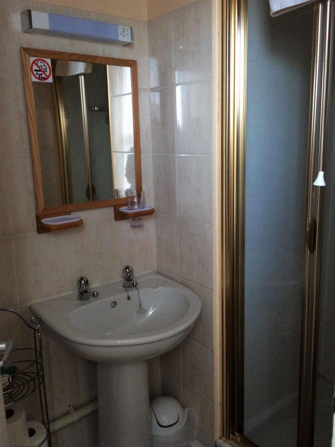 Hilbury Court Hotel Trowbridge Kültér fotó