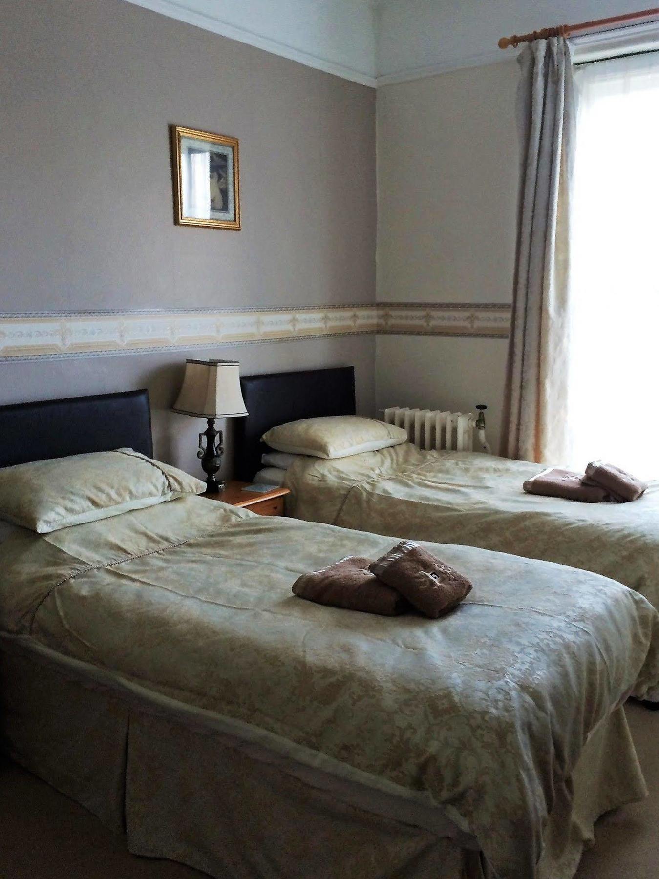 Hilbury Court Hotel Trowbridge Kültér fotó